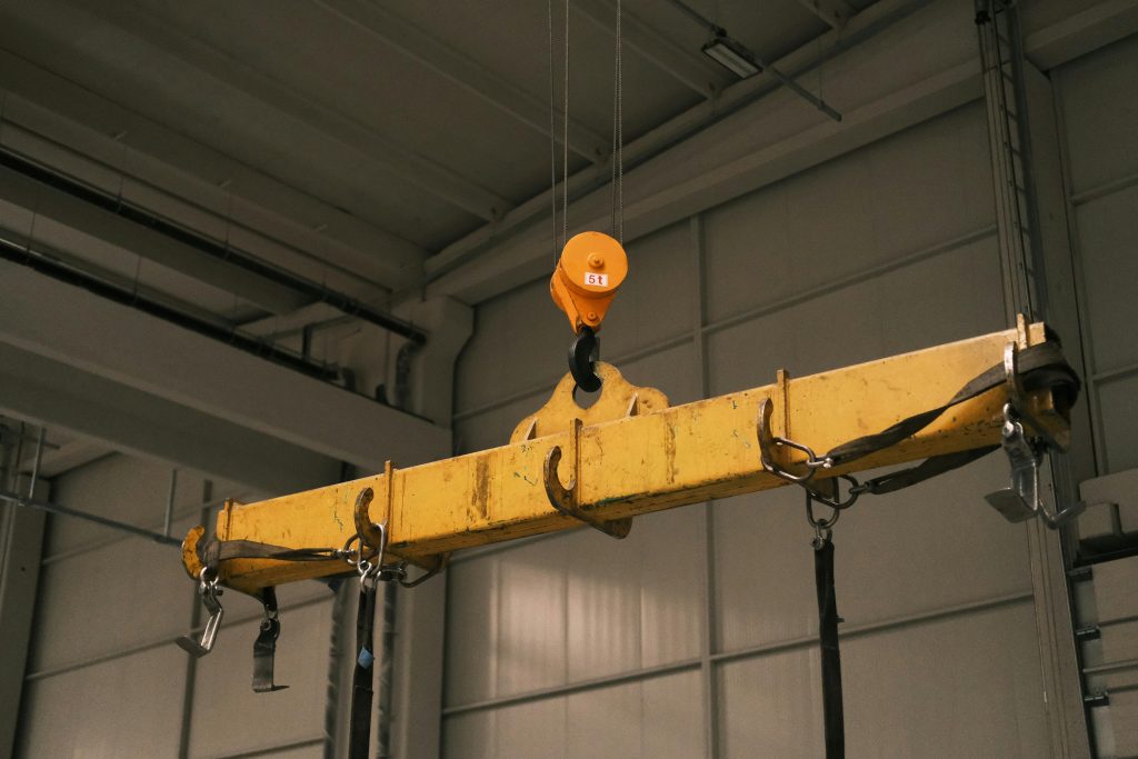 Scissor Lift With Load Bearing Roof UAE - RONA ELEVATORS & ESACALATORS L.L.C